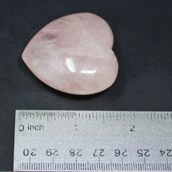 1 Rose Quartz Puffy Heart Crystal Stone. The Pink of the Stone of Love Self Love - Picture 5 of 8